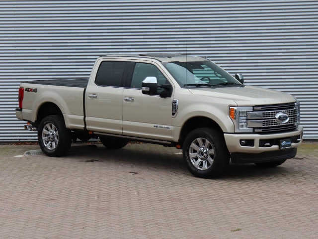 Ford USA F-250 F350 PLATINUM 6.7L V8 2017 F250