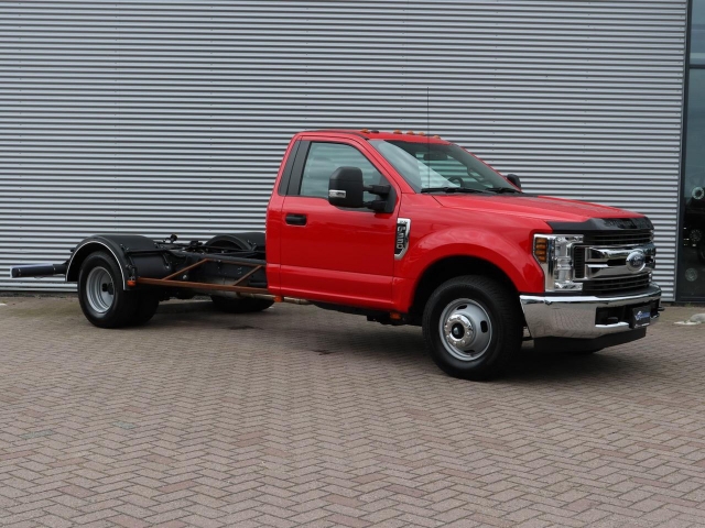 Ford USA F-350 SUPERDUTY CHASSIS CAB 6.2L V8 2019