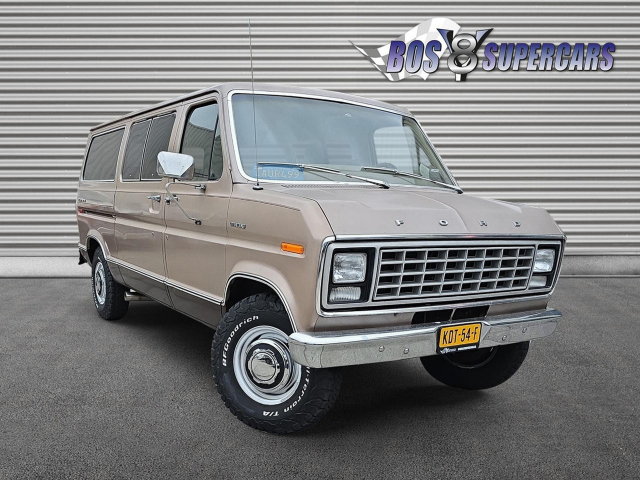Ford E-250 XL CLUBWAGON