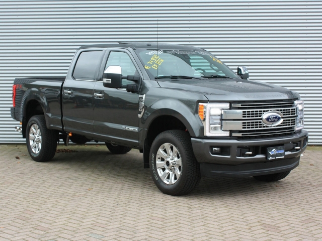 Ford USA F-250 PLATINUM 6.7L V8 2017 F250